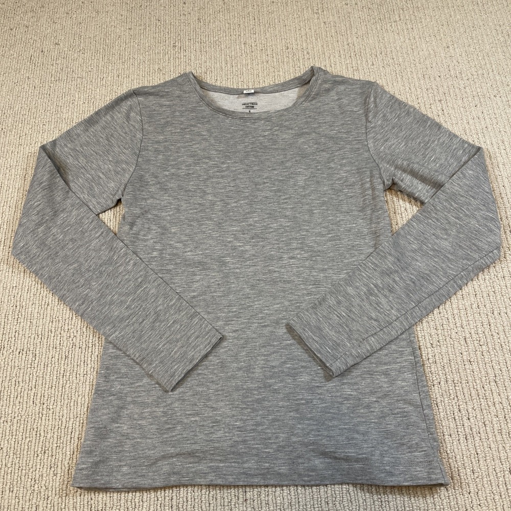 UNIQLO Womens Small Heat Tech Ultra Warm Crewneck Long Sleeve Base Layer Gray